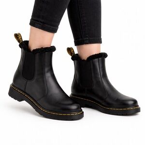 Size 8 Dr Martens Women’s Leonore 2976 Fur Lined Chelsea Boots Black Leather